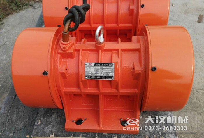 YZS系列振动源三相异步电动机(简称振动电机)也叫卧式振动电机